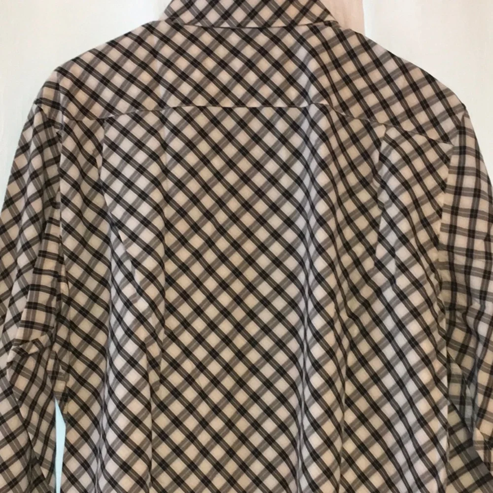 Banana Republic (grey and black (L) long sleeve Men’s EUC